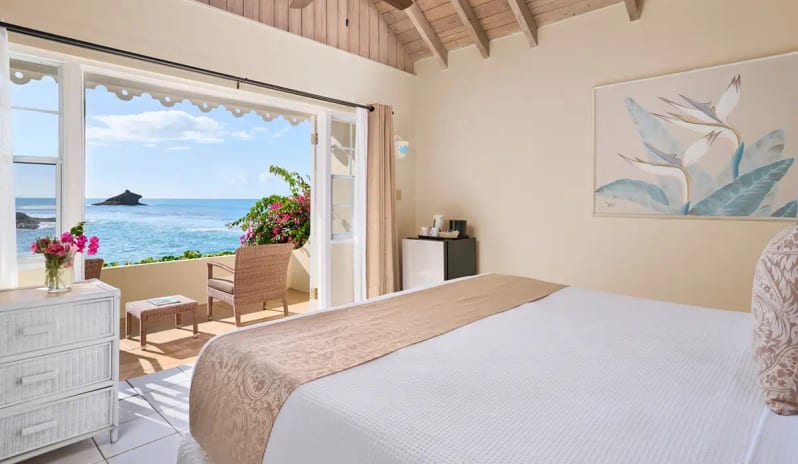 antigua-holidays-hawksbill-oceanfront-room-view